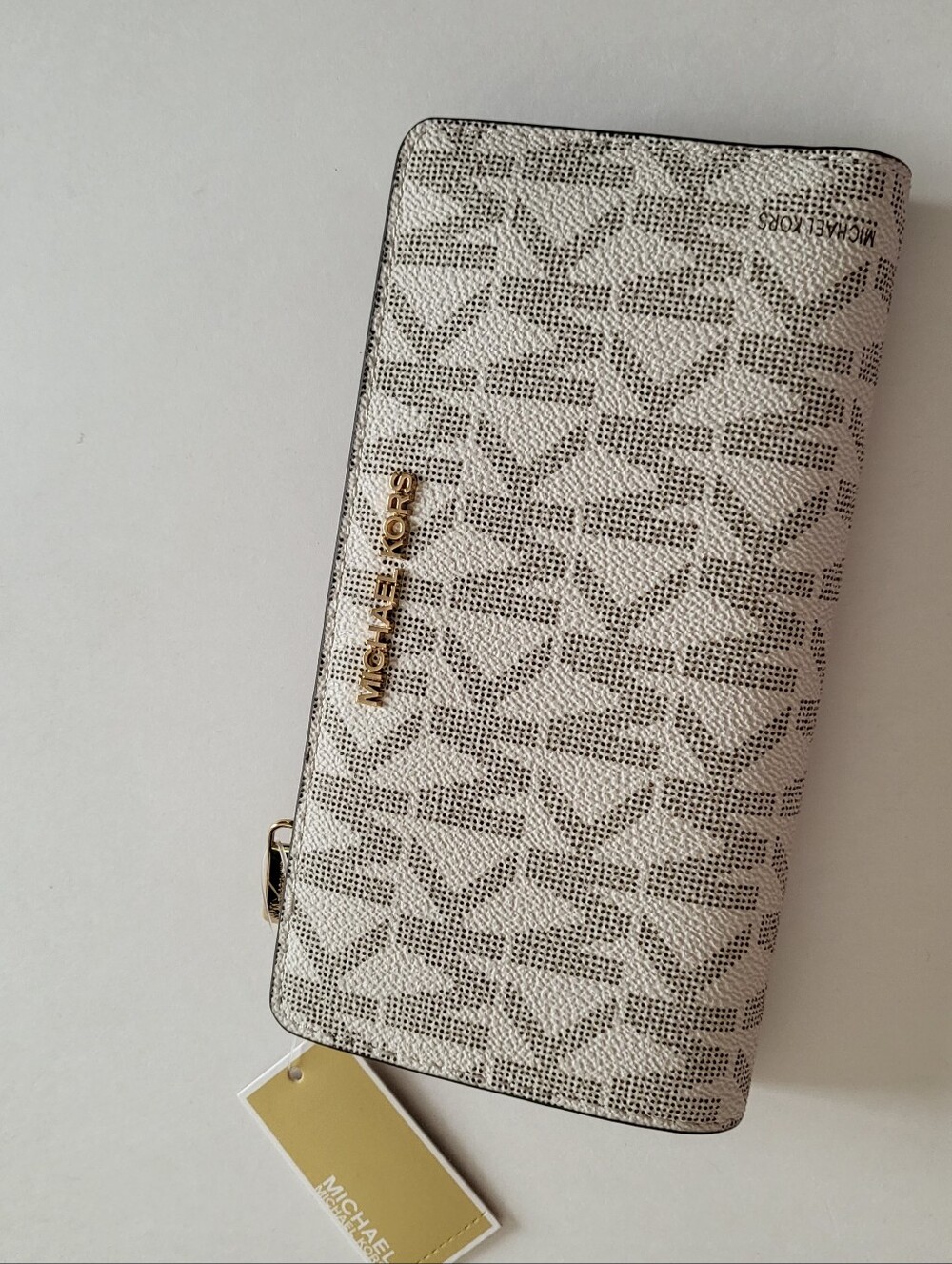 Michael Kors Jet Set Travel Large Card Case Carryall Wallet Vanilla NWT